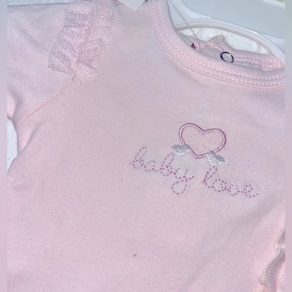 WENDY Bellissimo Onesie with Matching Bib - Picture 3 of 7